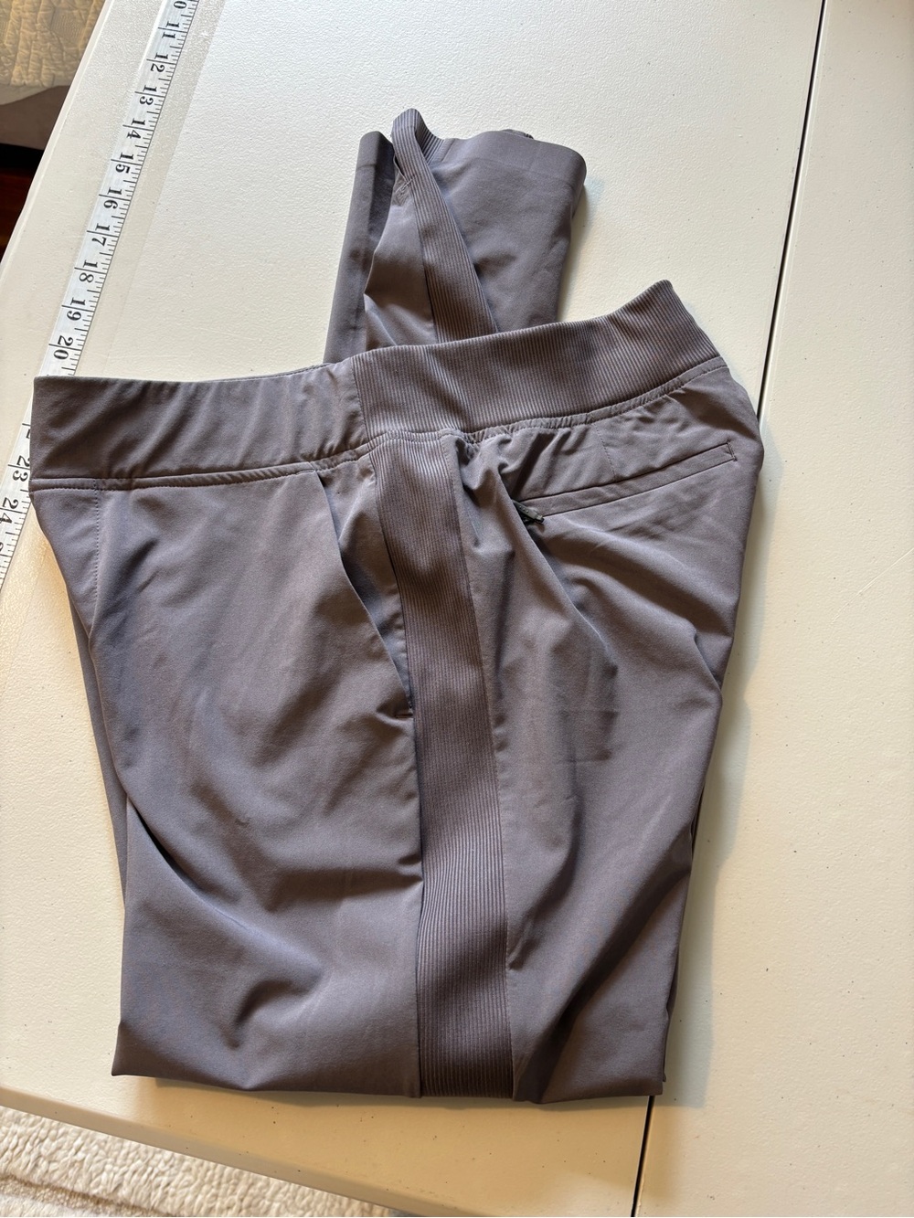 Athleta Brooklyn Ankle Pants Size 4 Grey Pull On Travel Silky Athleisure Slim - Picture 15 of 16